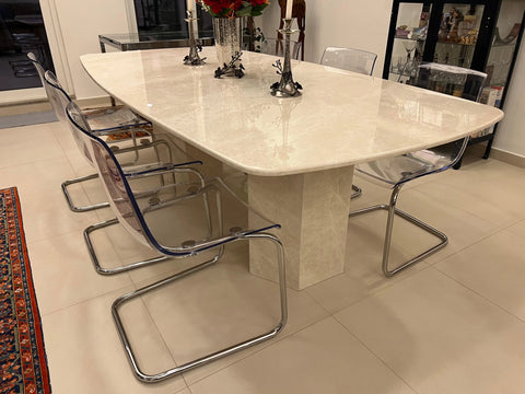 Houmata dining table