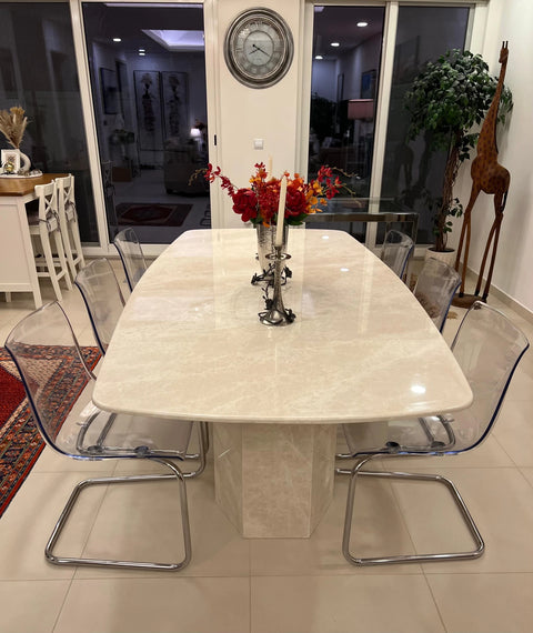 Houmata dining table