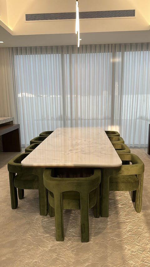 Aura Dining table