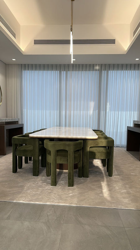 Aura Dining table