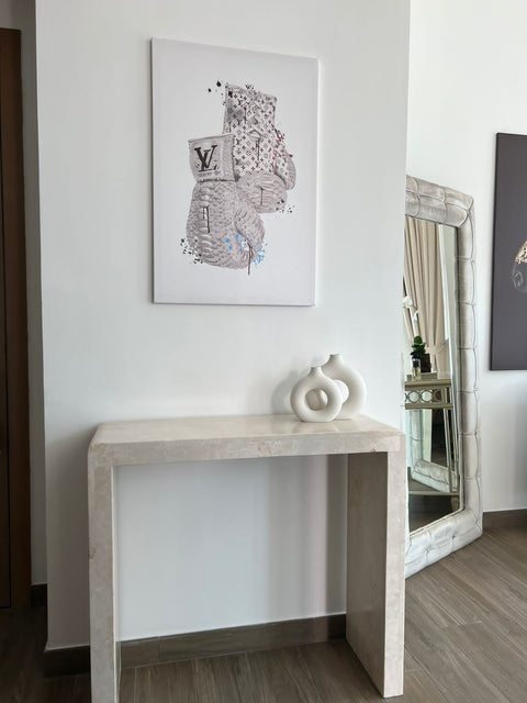 Luxurious Crème Uno entrance console