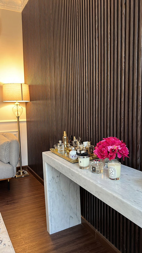 Mougla White Console